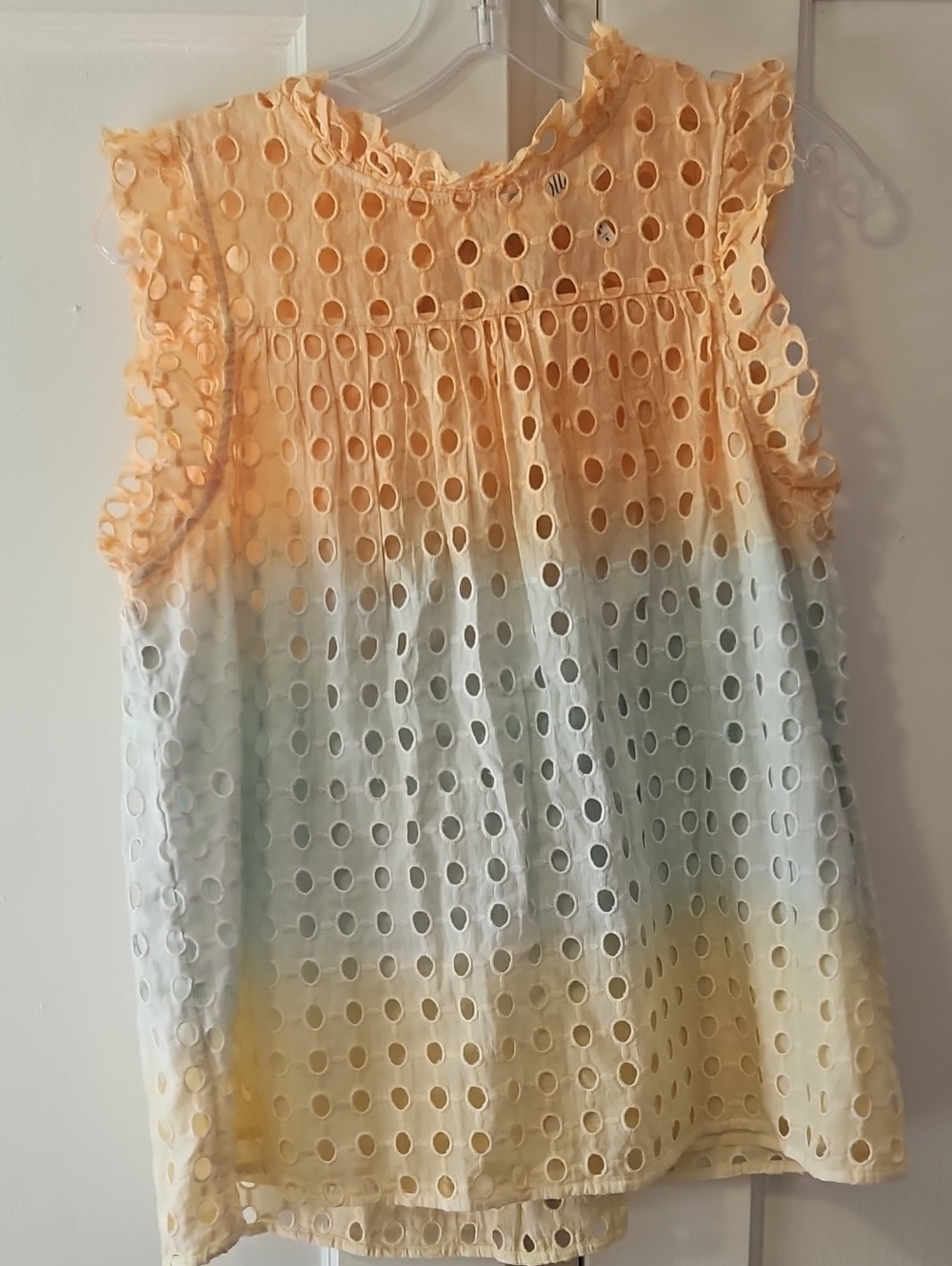 MSRP $130 NWT! Anthro Eyelet Ombre Top, Cute Tie Bow Back, Size Small - Picture 2 of 10